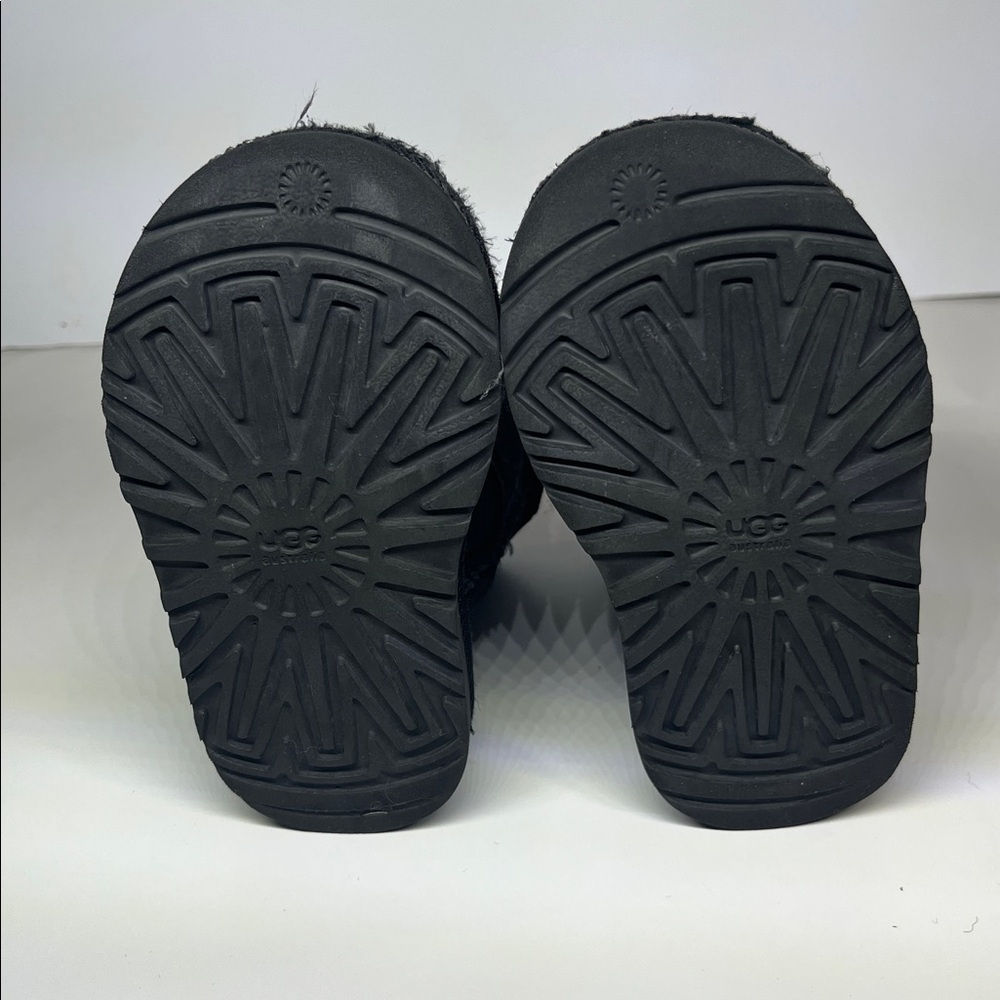 ❄️❄️ UGG Australia Boots ❄️❄️ - Picture 6 of 8